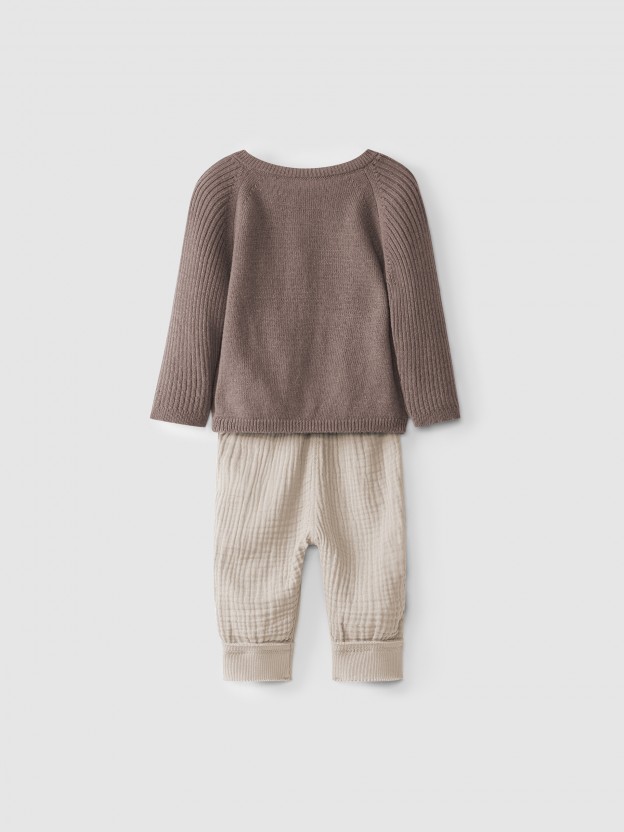 Conjunto de jersey de cachemir / merino y pantal�n