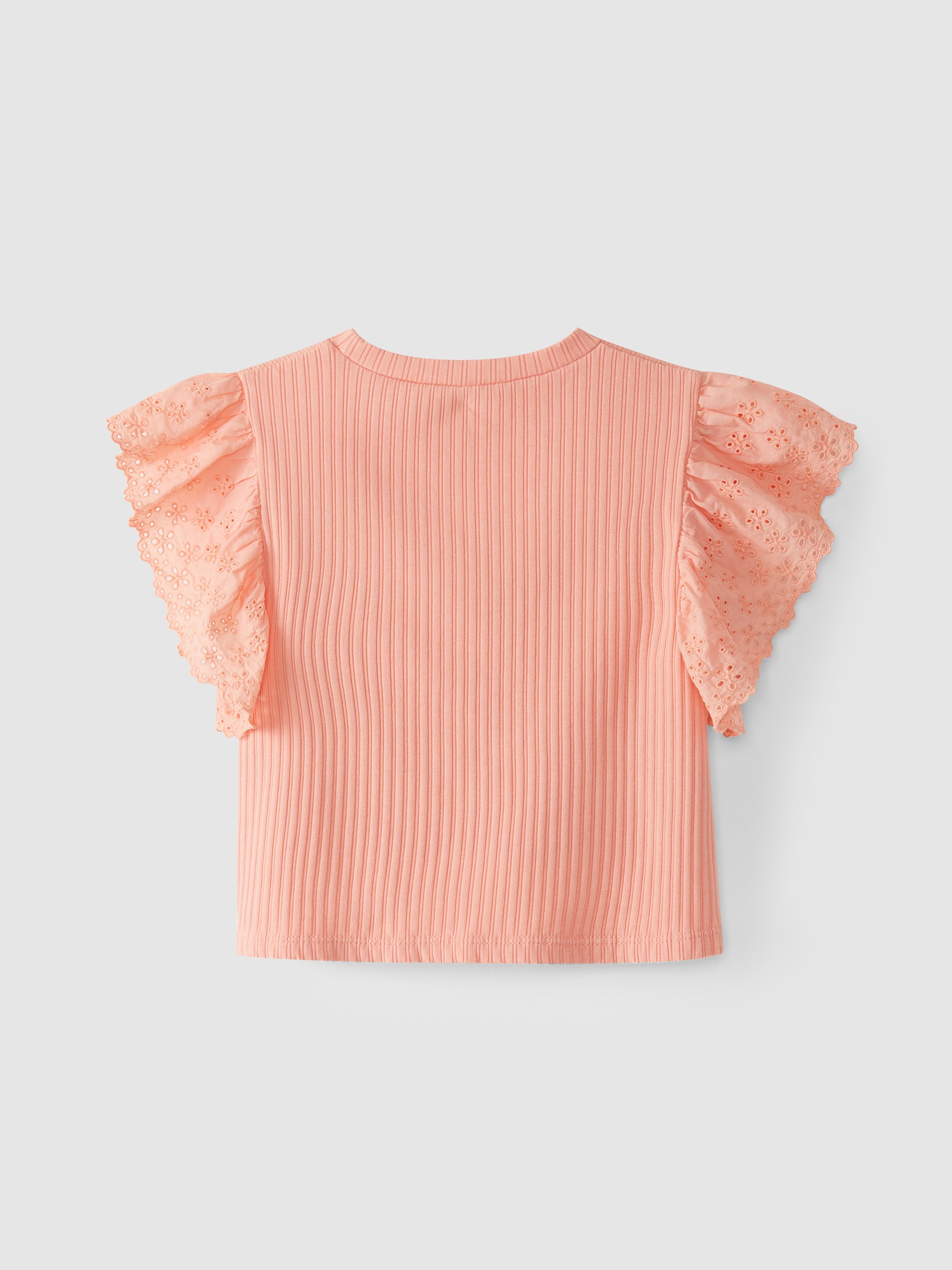 Camiseta con mangas bordadas