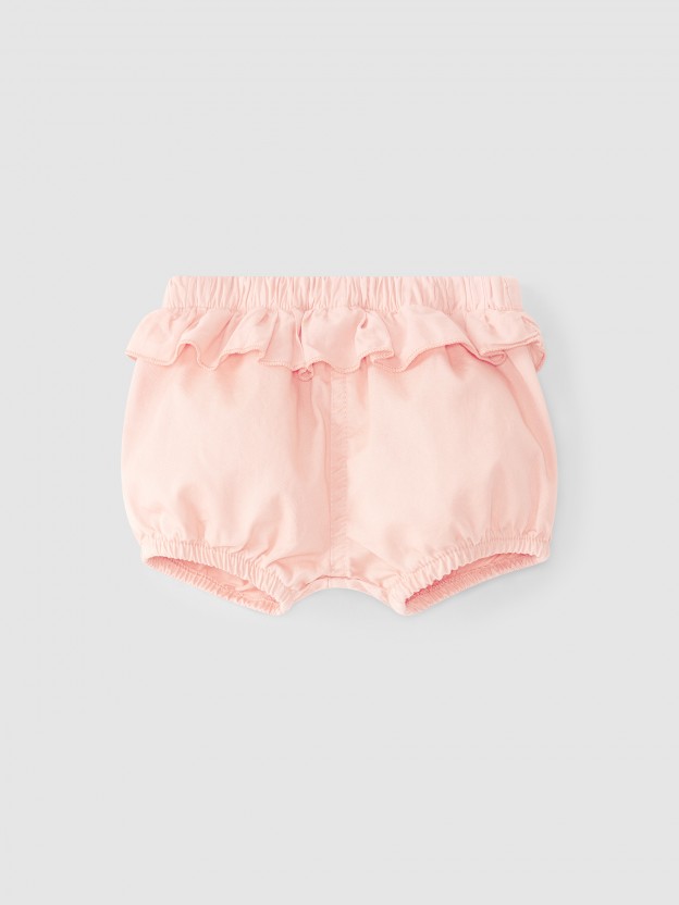 Shorts with ruffle