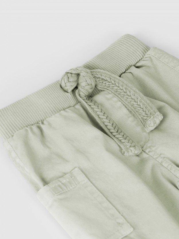 Pull-up twill pants