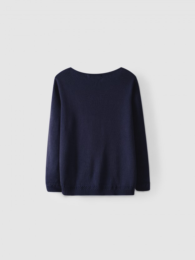 V-neck collar jumper