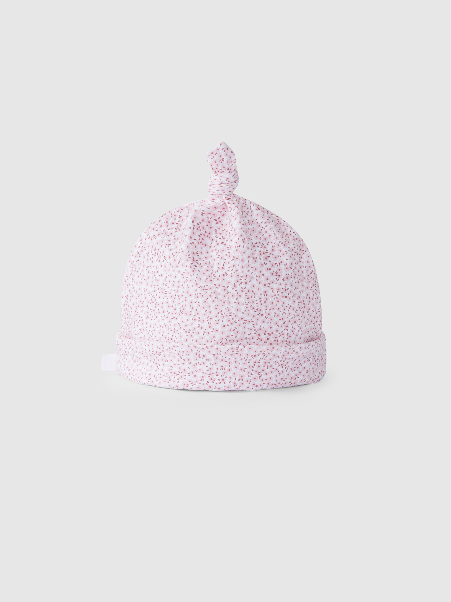 Knot patterned hat