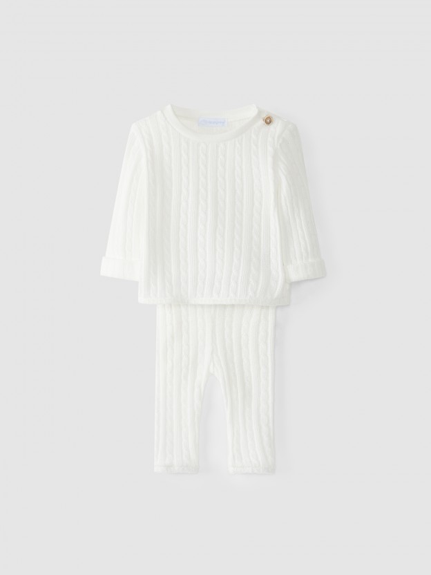 Two-piece set