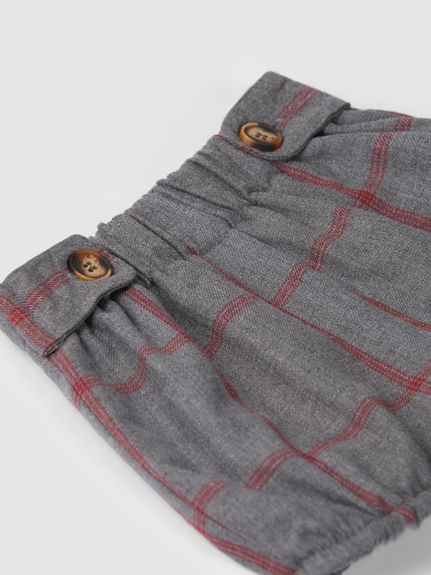 Plaid shorts with elastic