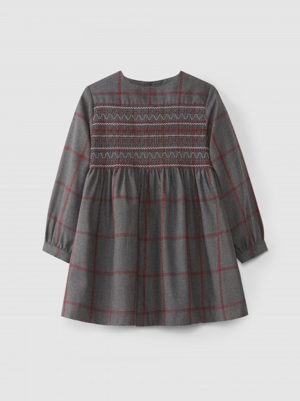 Vestido de xadrez com bordado de smocks