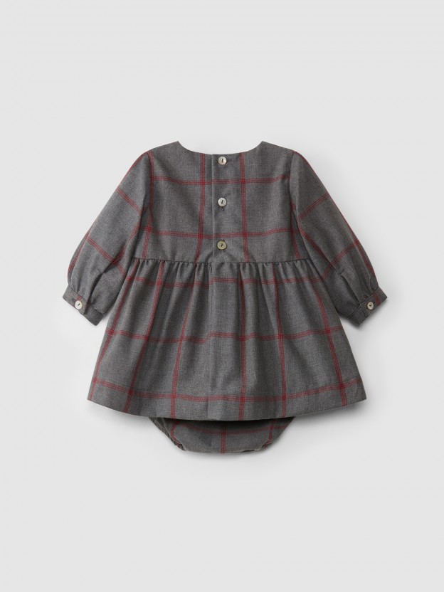 Plaid dress with smocked embroidery Plaid dress with smocked embroidery