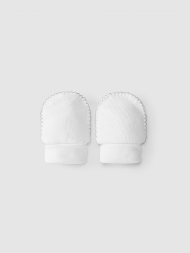 Cotton gloves with detail