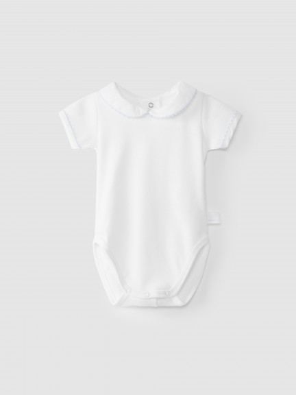 Short sleeve bodyvest with peter pan col Short sleeve bodyvest with peter pan col