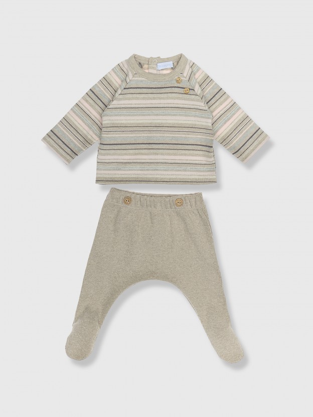 Ensemble en maille tricot�e et cannel�e