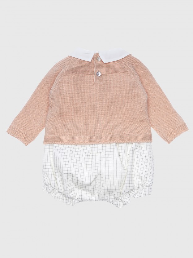 Conjunto fofo e camisola tricotada Conjunto fofo e camisola tricotada