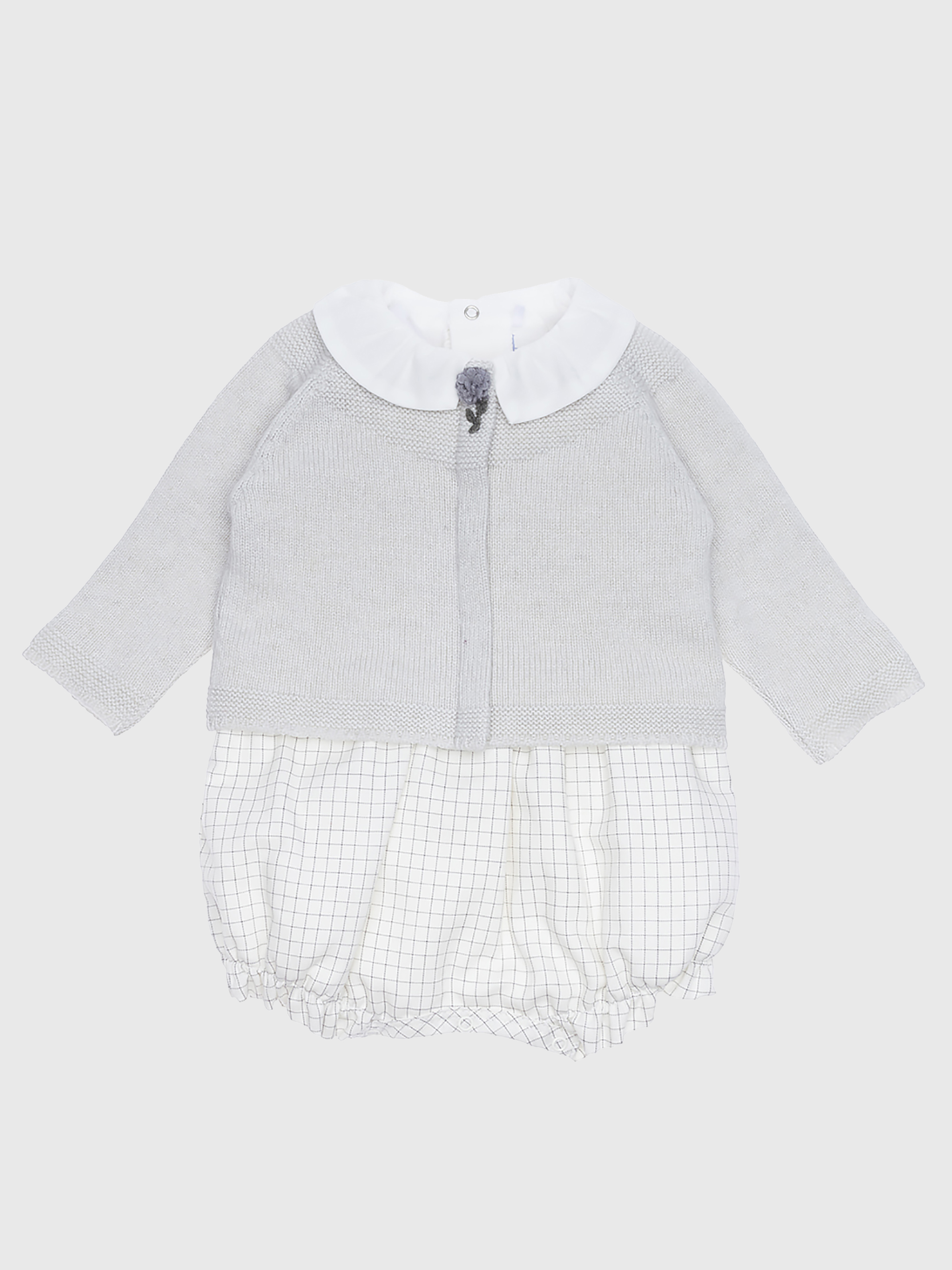 Conjunto fofo e camisola tricotada