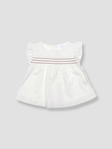 Blusa bordada en el pecho