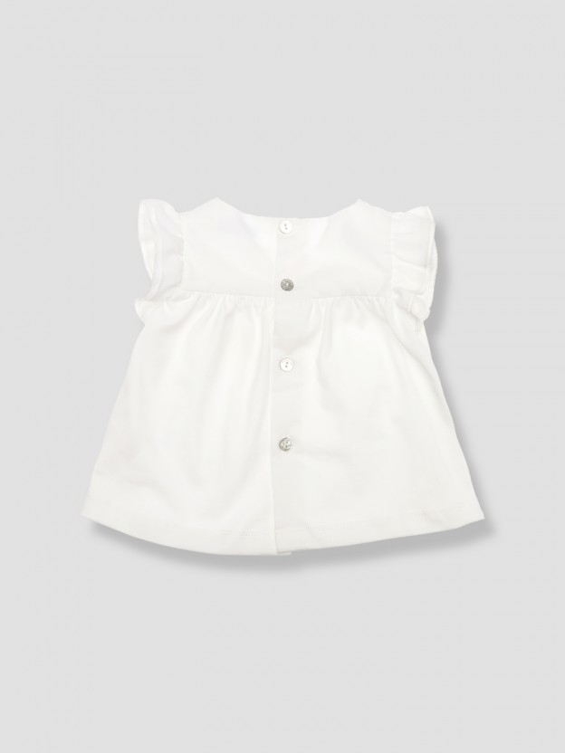 Blusa bordada en el pecho