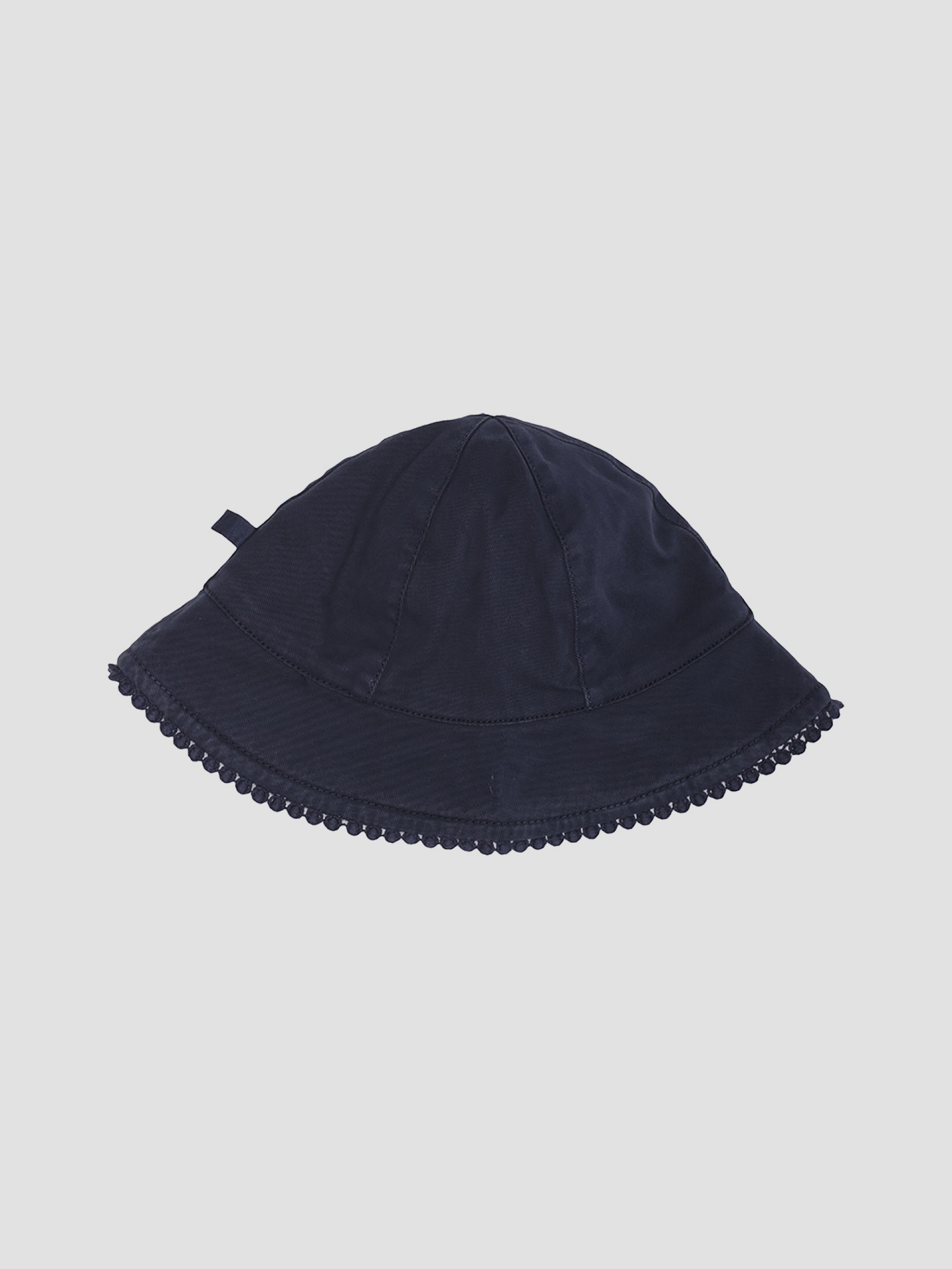 Hat with lace detail
