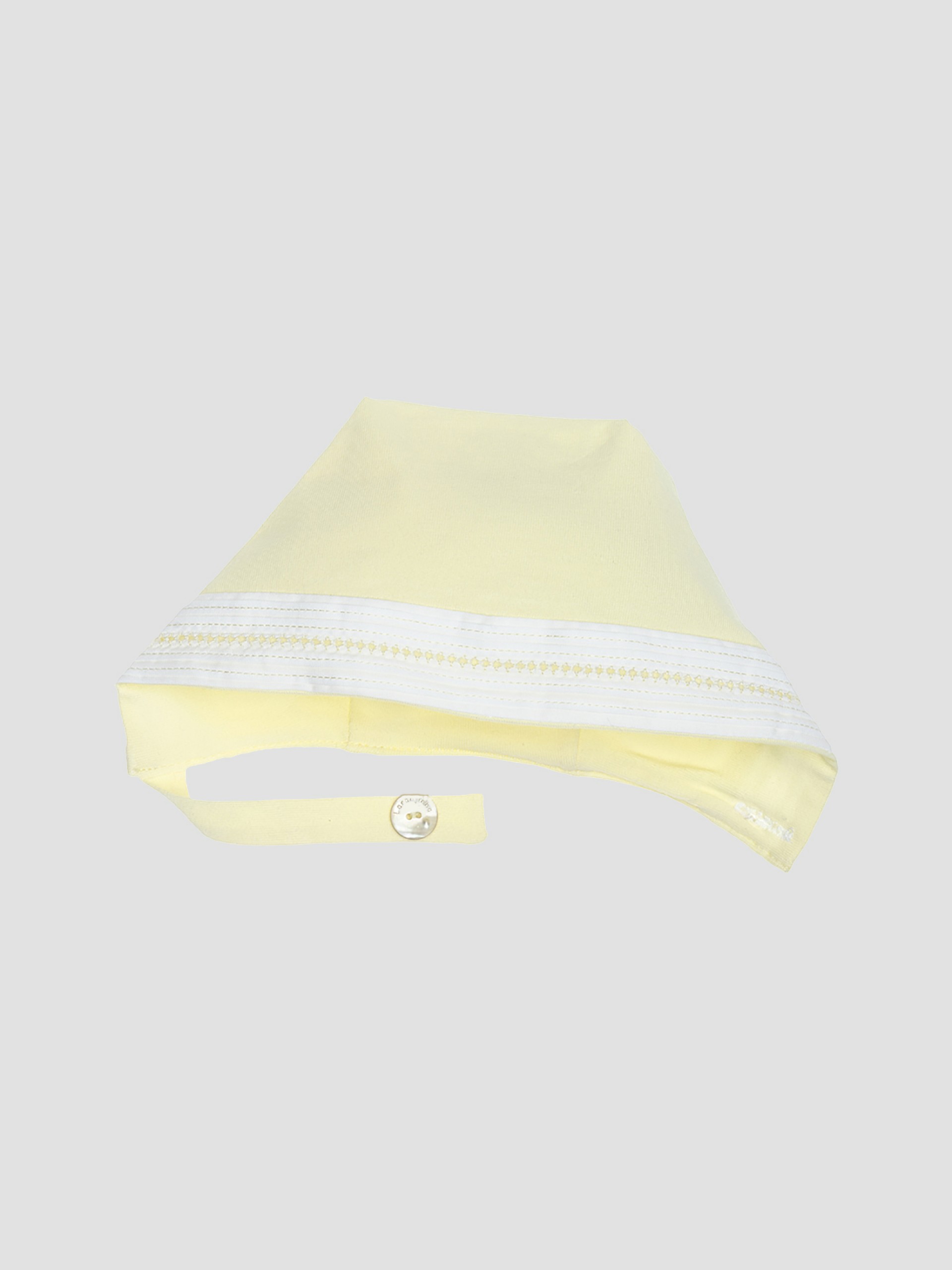 Bonnet pleats & embroidery