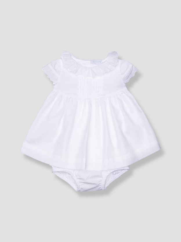 Vestido e tapa-fraldas  bordado ingl�s