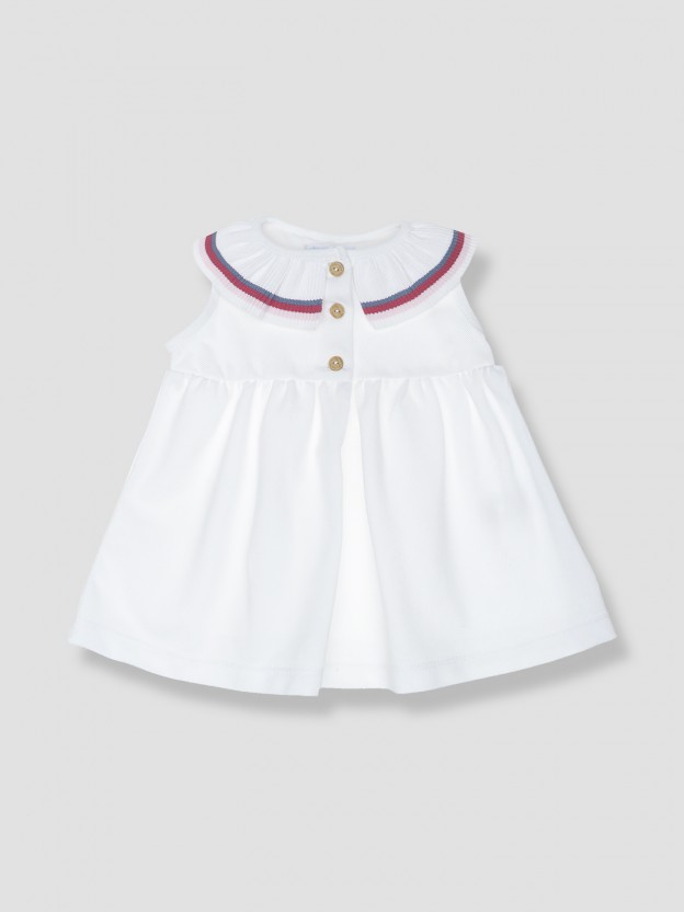 Vestido piqu� com gola de folho