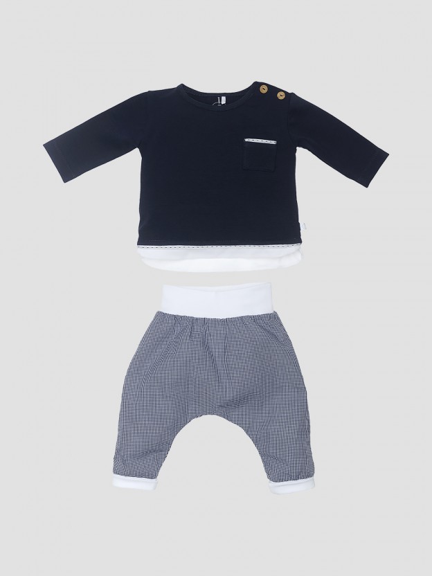 Conjunto pantalones y camiseta bolsillo