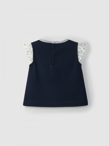 Pique top ruffled on shoulders Pique top ruffled on shoulders