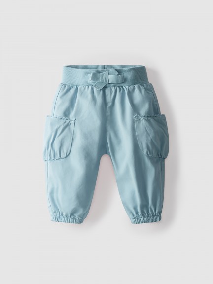Pants with side pockets