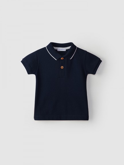 Polo shirt with wooden buttons