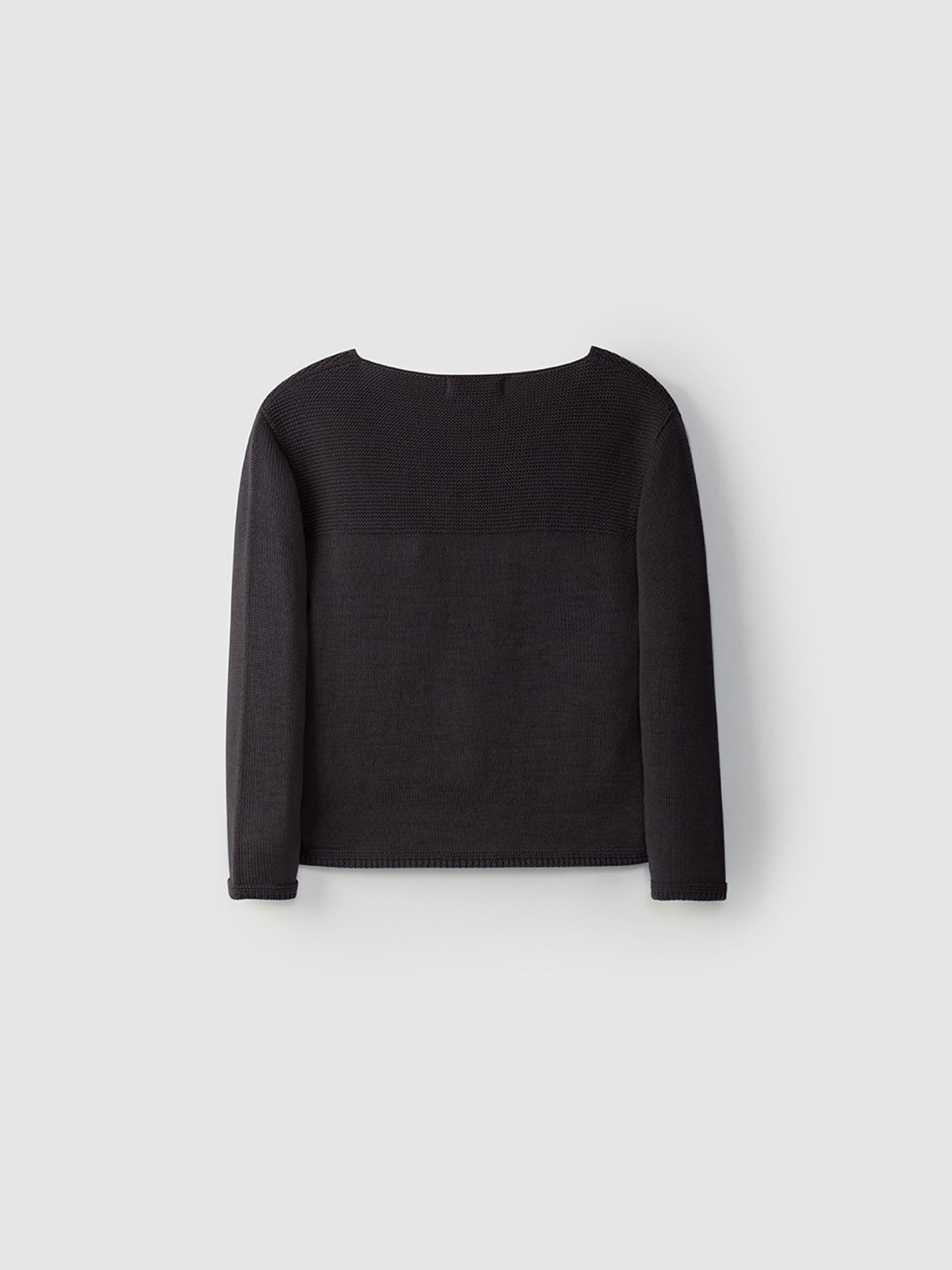 Knitted pullover