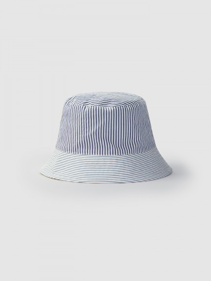 Hat, seersucker effect