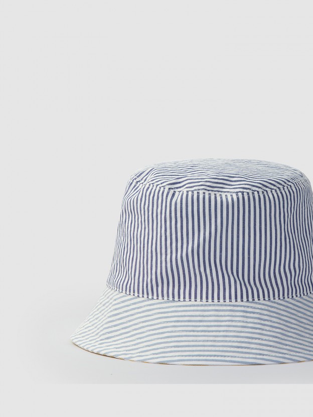 Hat, seersucker effect Hat, seersucker effect