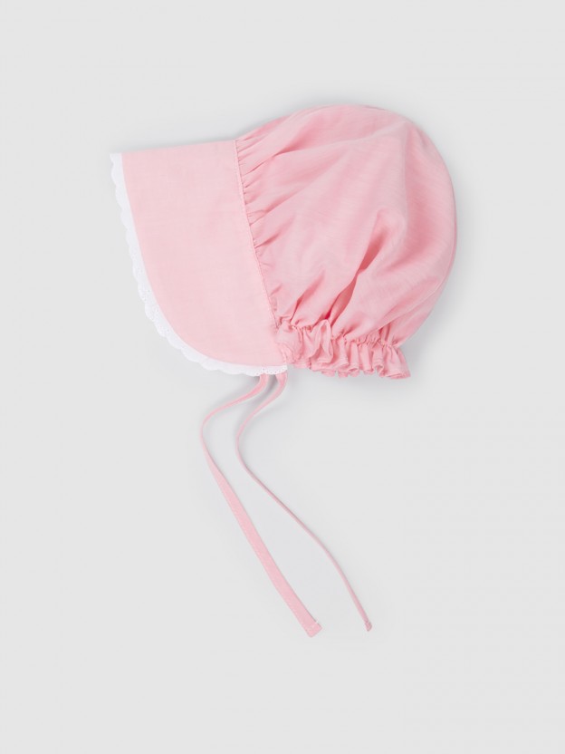 Victorian-style bonnet