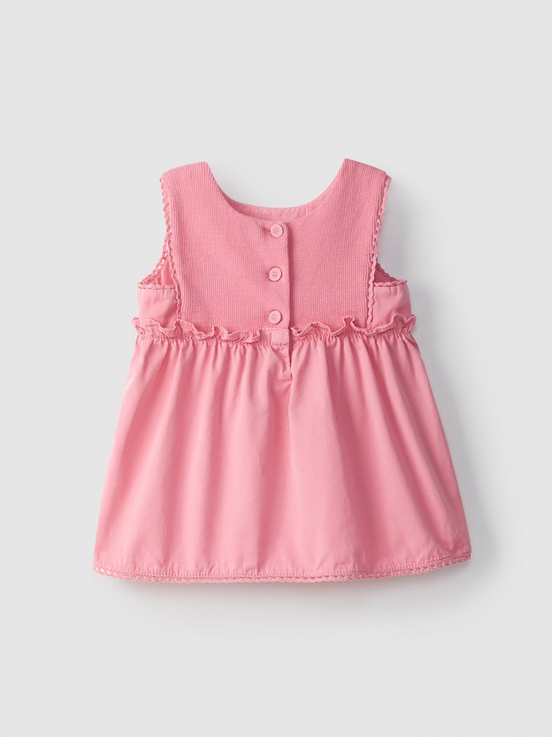 Vestido con pecho en tela acanalado