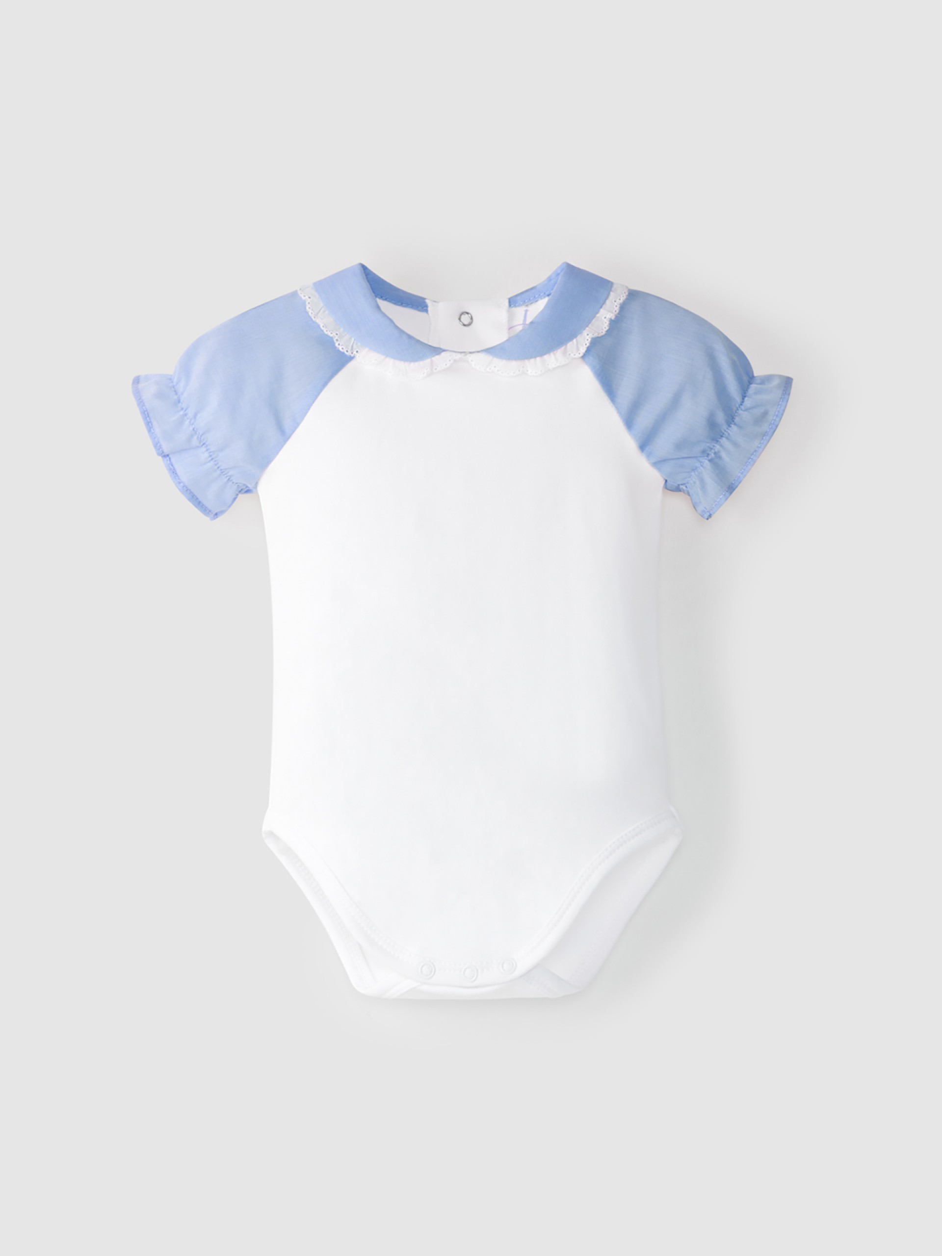 Body with fabric sleeves and baby collar