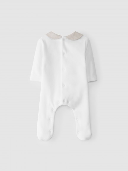 Pijama de terciopelo con bolsillo bordado Pijama de terciopelo con bolsillo bordado