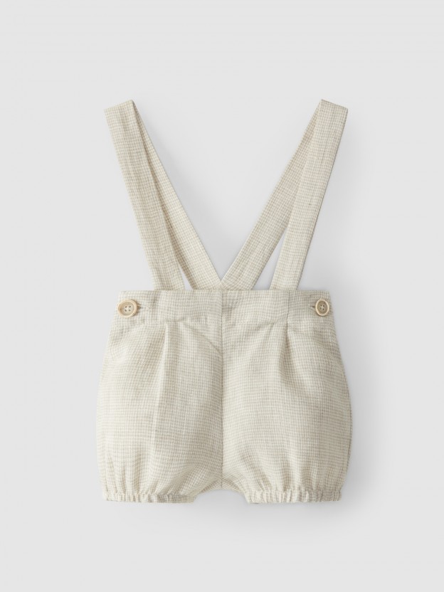 Pantalón corto de lino con tirantes Pantalón corto de lino con tirantes