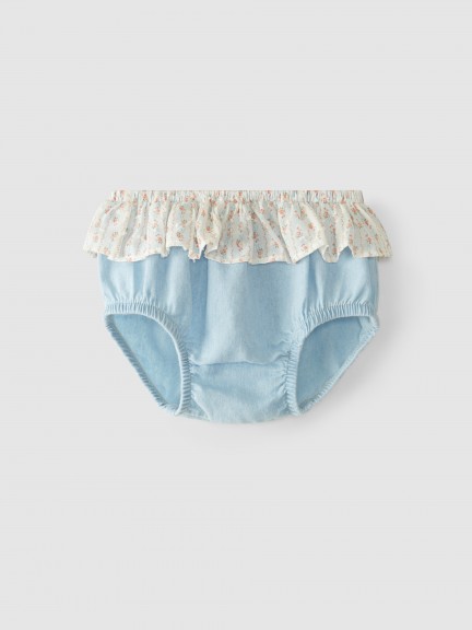 Shorts with ruffle Shorts with ruffle