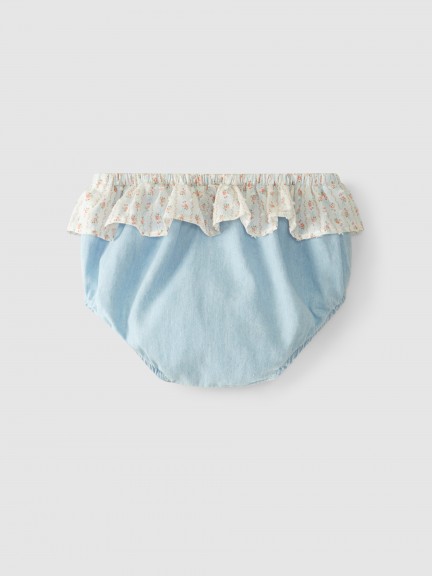 Shorts with ruffle Shorts with ruffle