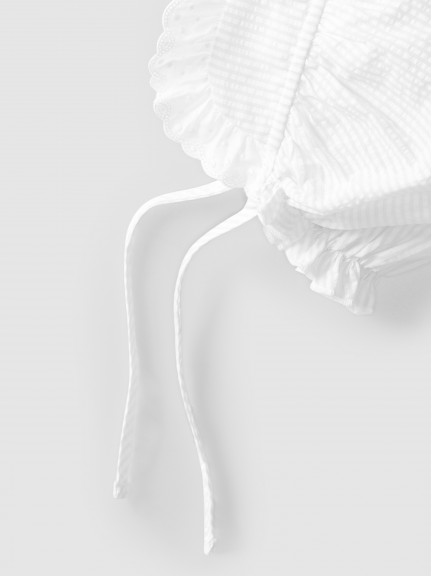 Victorian style bonnet Victorian style bonnet