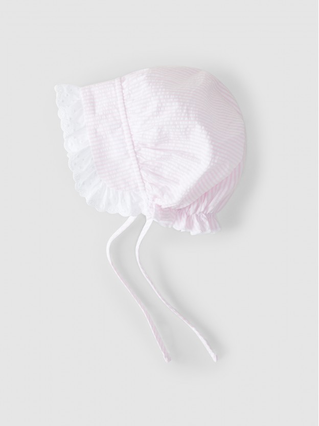 Victorian style bonnet Victorian style bonnet