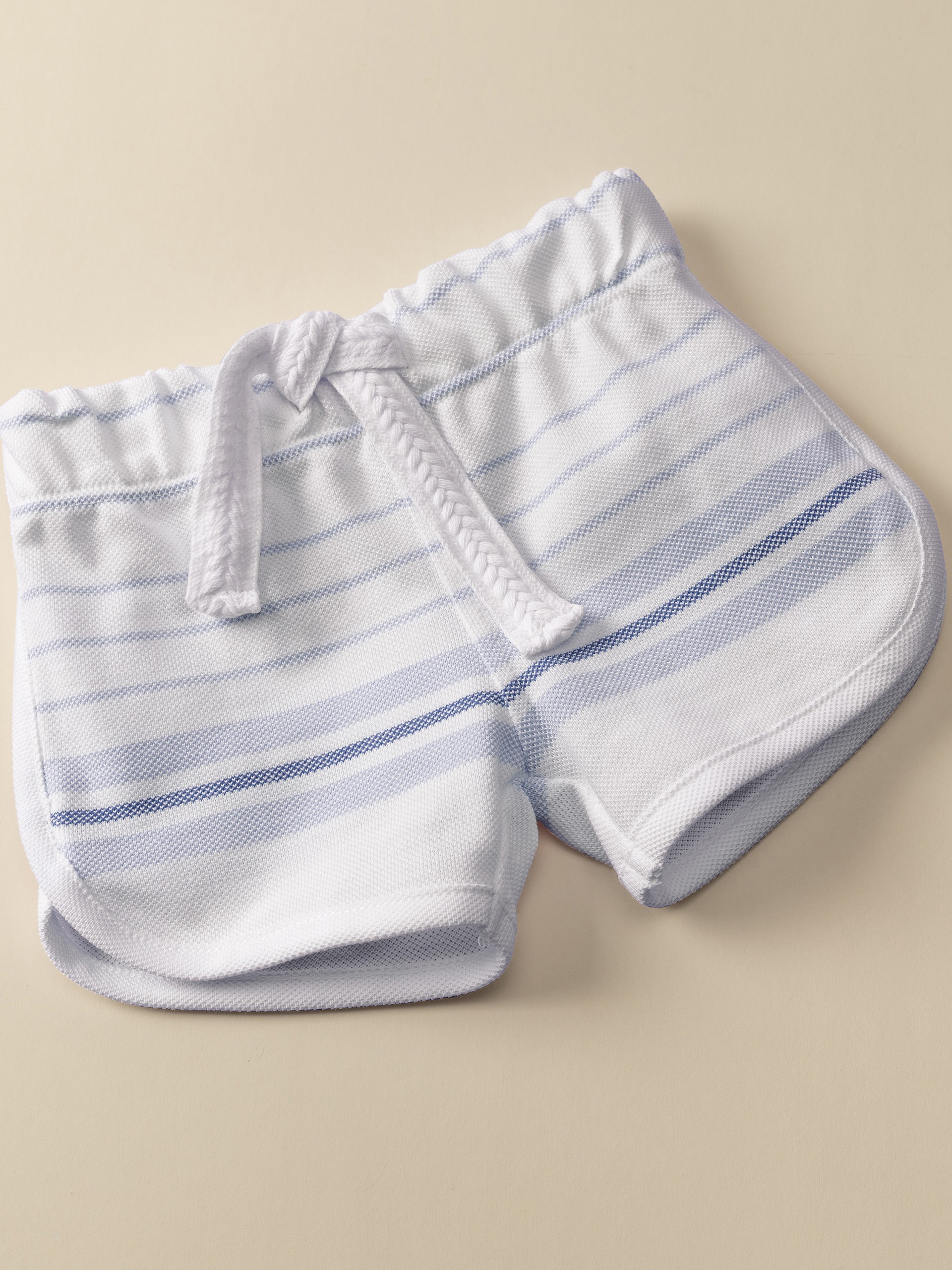 Pantalón corto de piqué a rayas