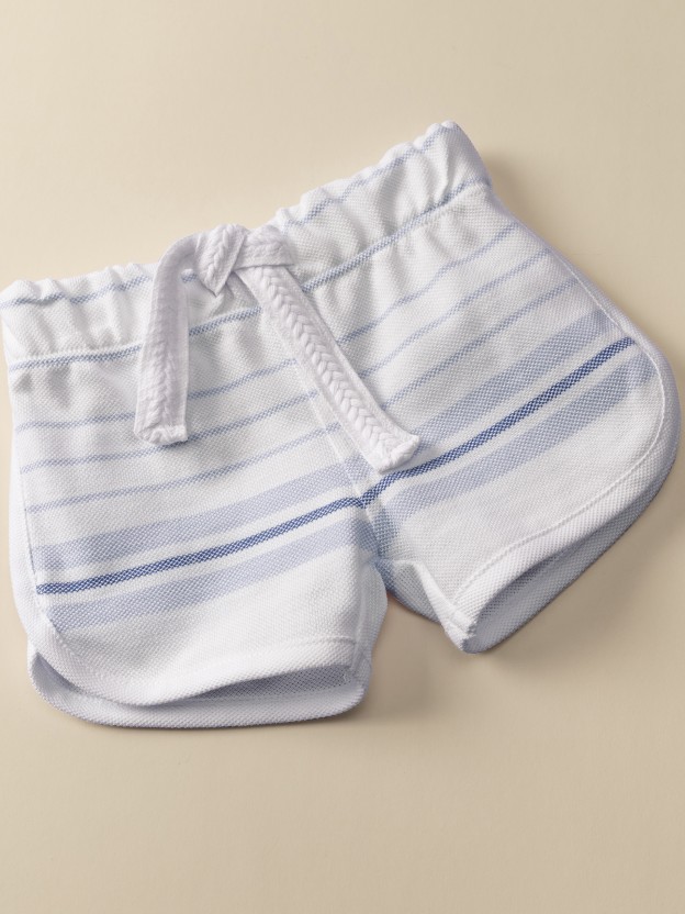 Pantalón corto de piqué a rayas Pantalón corto de piqué a rayas