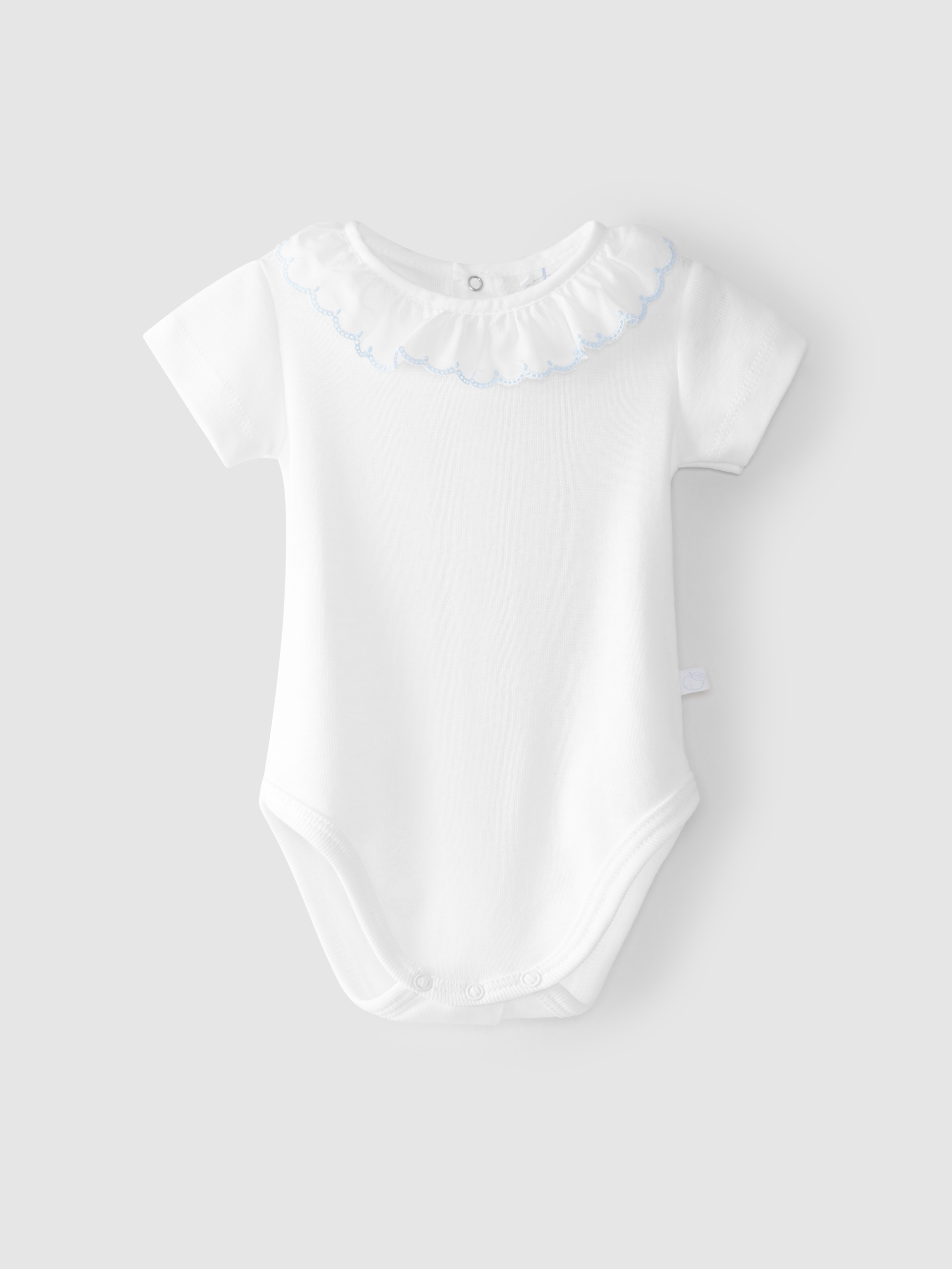Body con cuello bordado manga corta