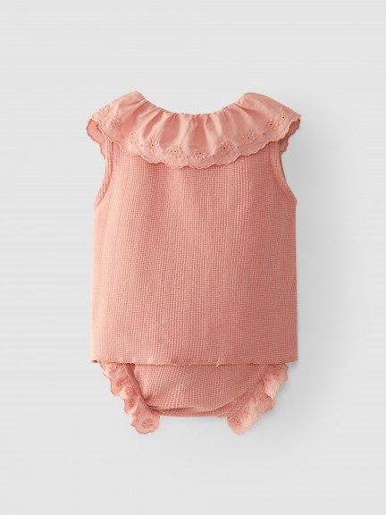Blouse and shorts set with embroidered ruffle Blouse and shorts set with embroidered ruffle