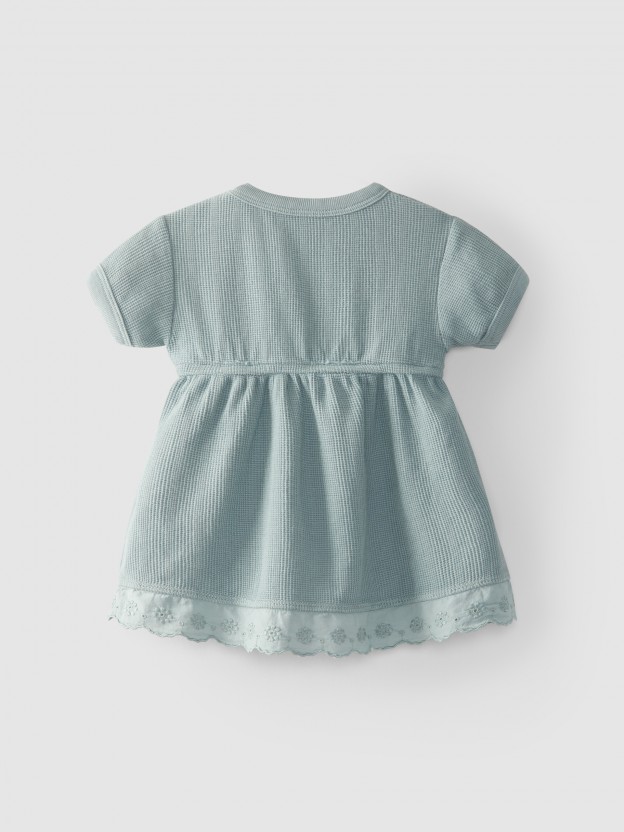 Vestido algod�o texturado com folho bordado