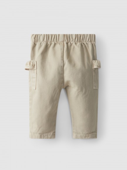 Pull-up pants with side pockets Pull-up pants with side pockets