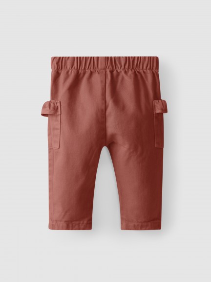 Pull-up pants with side pockets Pull-up pants with side pockets