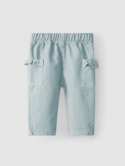Pull-up pants with side pockets Pull-up pants with side pockets