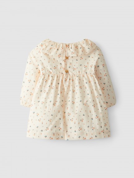 Vestido con flores Vestido con flores