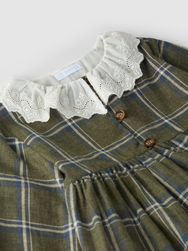 Plaid dress embroidered collar