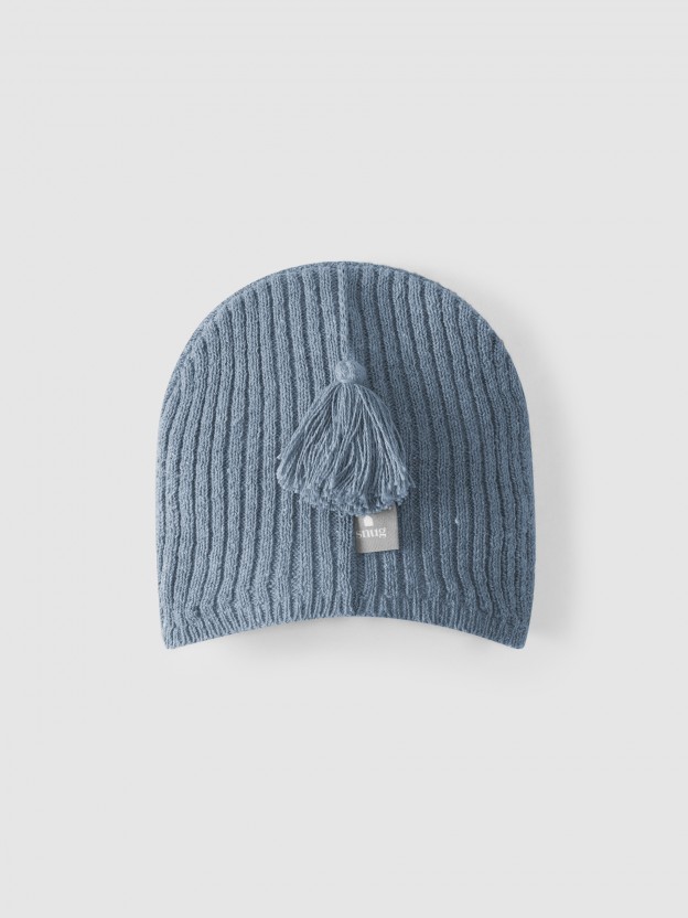 Gorro canelado fita e pom-pom Gorro canelado fita e pom-pom