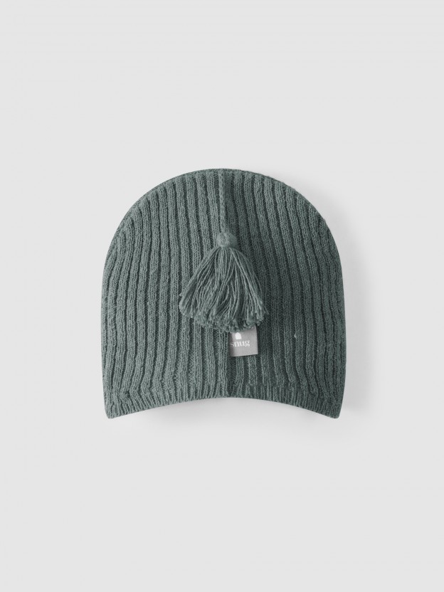 Gorro canelado fita e pom-pom Gorro canelado fita e pom-pom