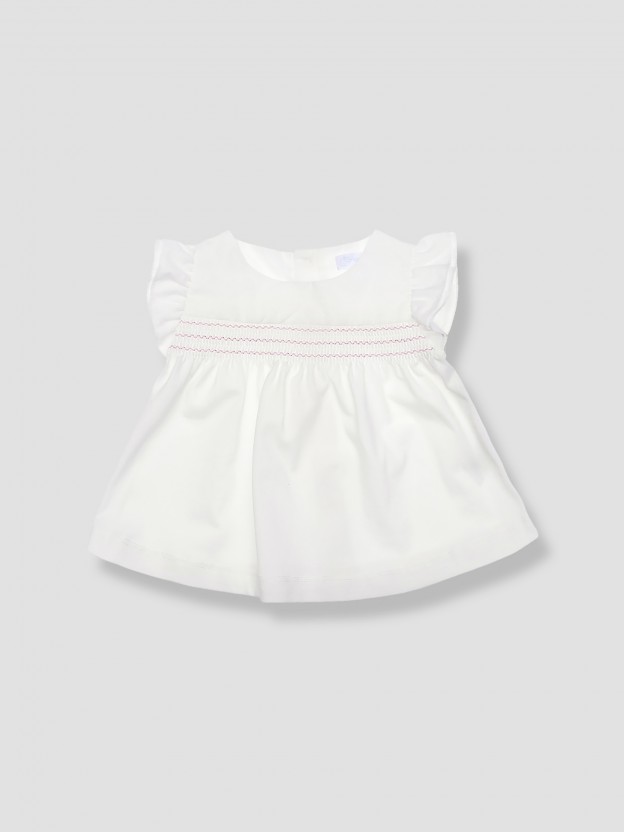 Blusa bordada en el pecho